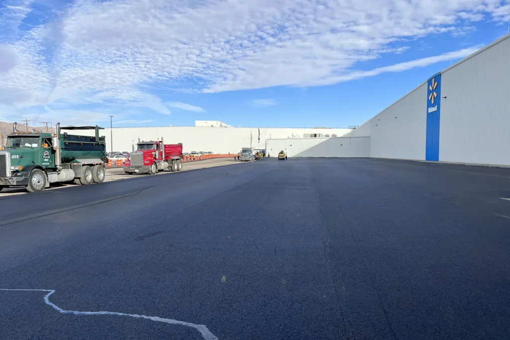 walmart-distribution-center-03